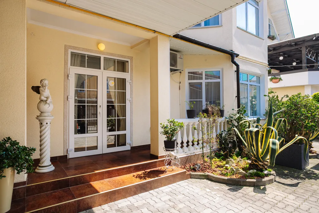 Квартира Апартаменты с отдельной спальней до 6 гостей с отдельным входом — Сириус