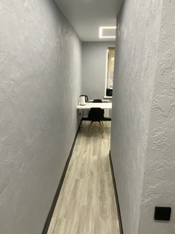 Двухкомнатная квартира в центре с видом на площадь победы