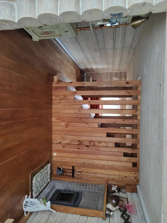 Дом с видом на церковь