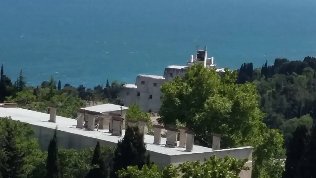 Современная квартира с видом на море