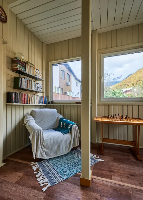 Уютный большой дом в центре поселка