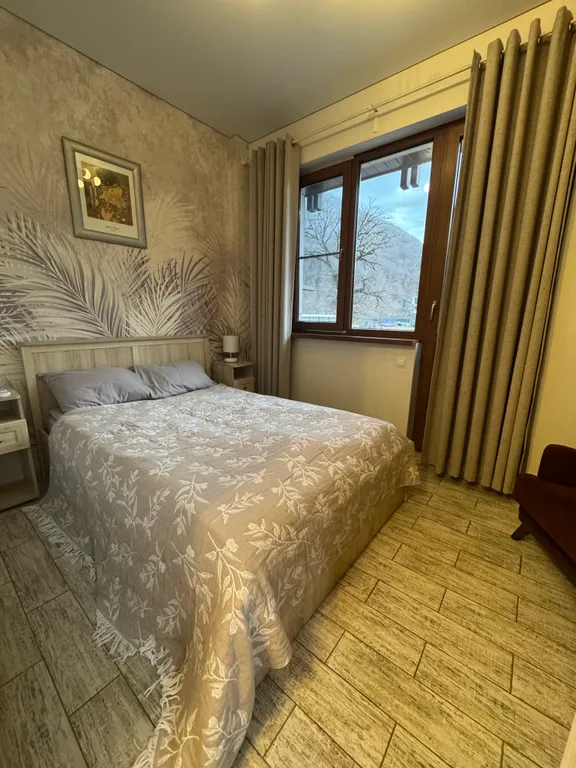 Квартира Просторная студия напротив ТЦ Горки город — аренда посуточно в Эсто-Садок