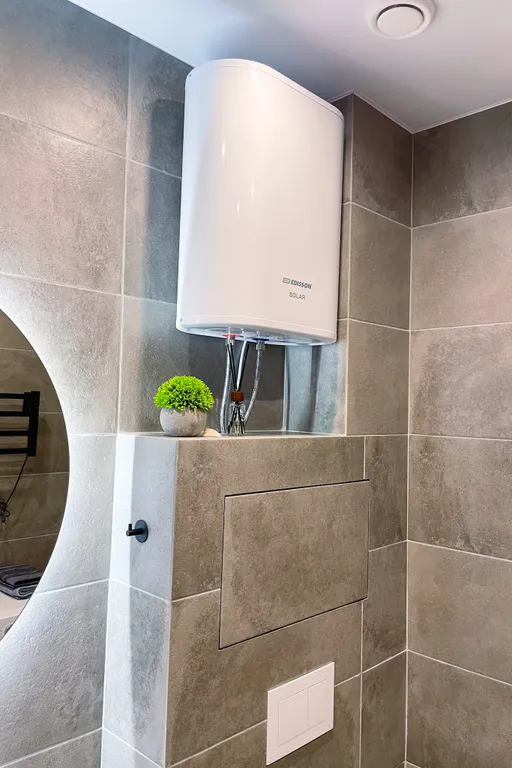 Слоники с видом на море Пик Южный