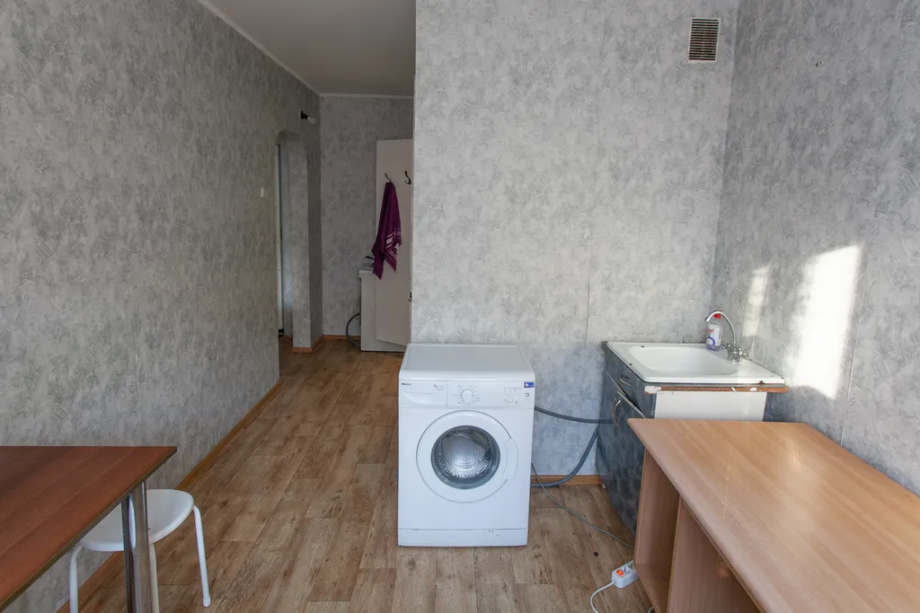 Двухкомнатная возле ТРЦ Планета