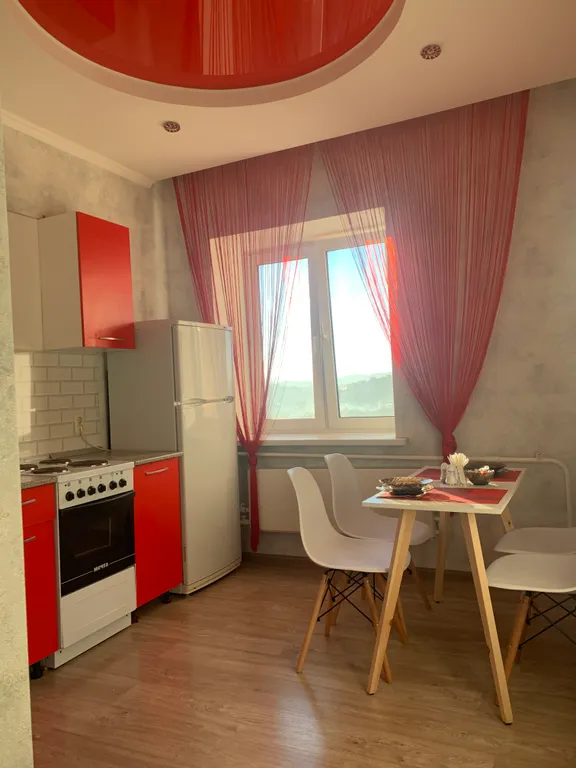 С видом на горы и реку Миасс