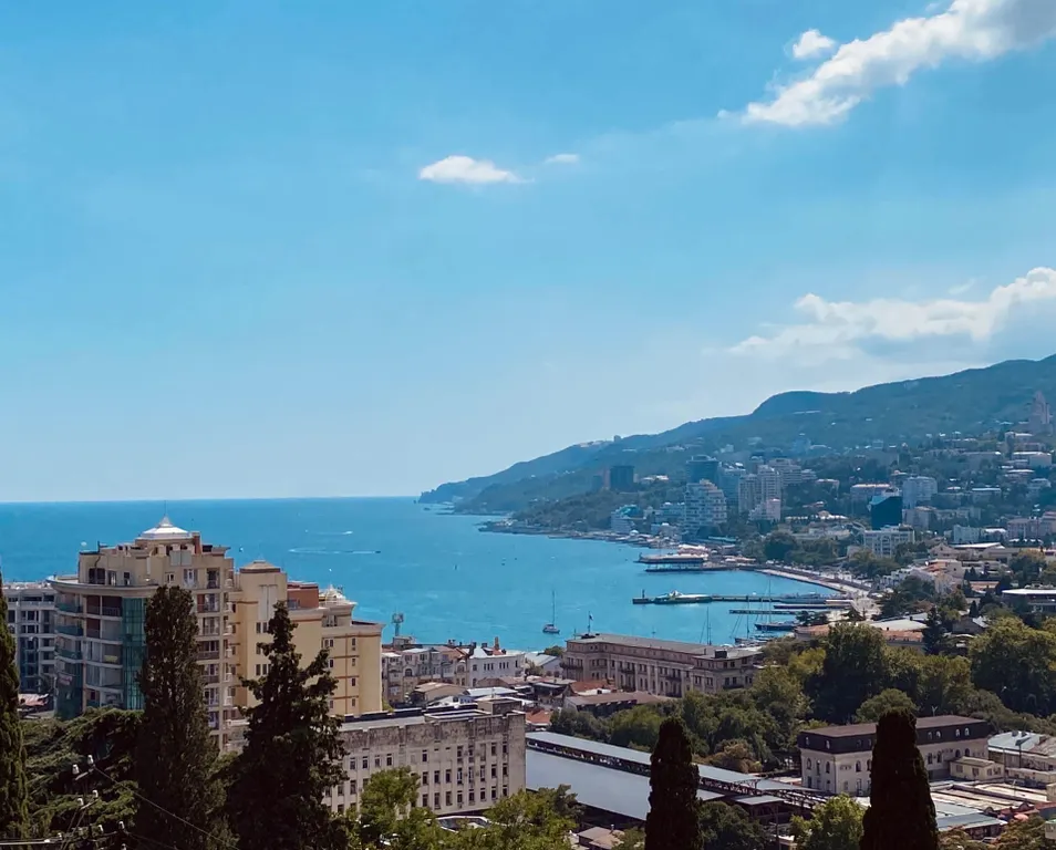Коттедж Дом с видом на море и горы — Ялта