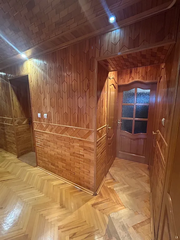 2-х комнатная квартира в центре посёлка