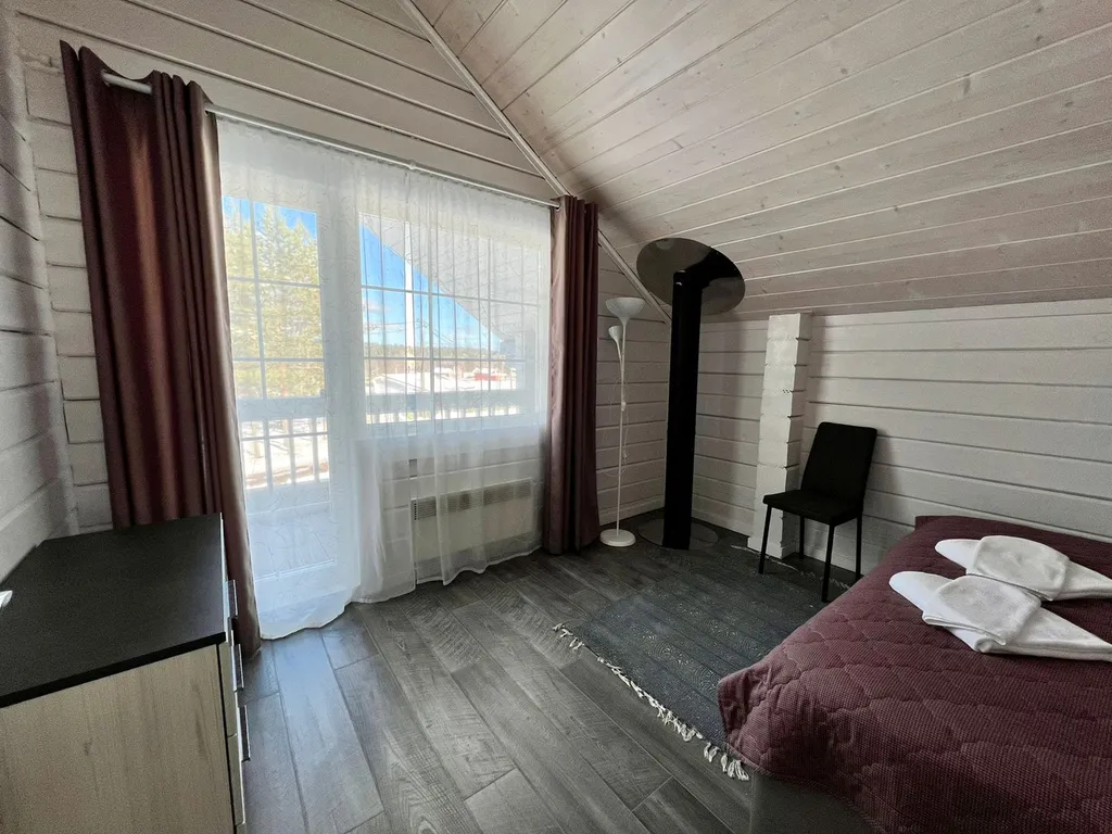 Дом номер 4 на озере Лунном