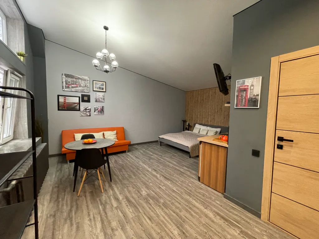 Дом с дизайнерским ремонтом в стиле лофт