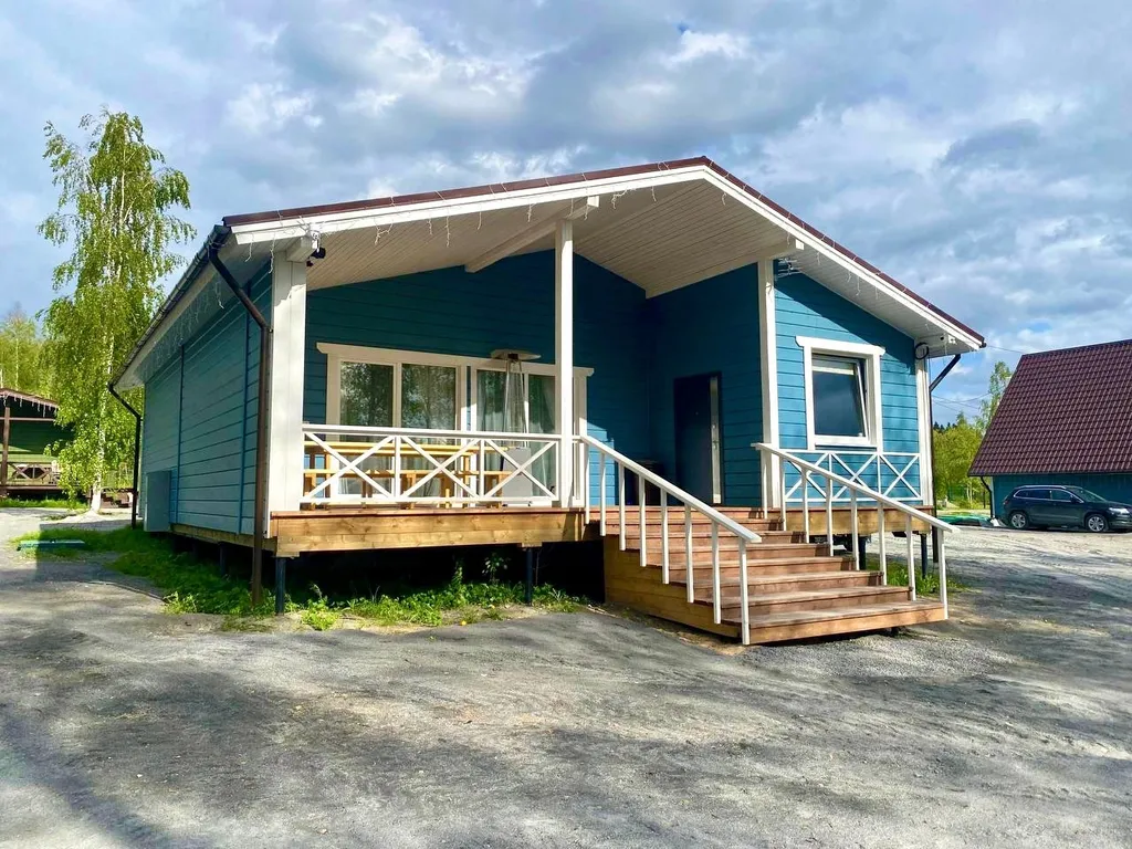 Коттедж в стиле итальянского деревенского дома с видом на озеро — аренда посуточно в Лахденпохья