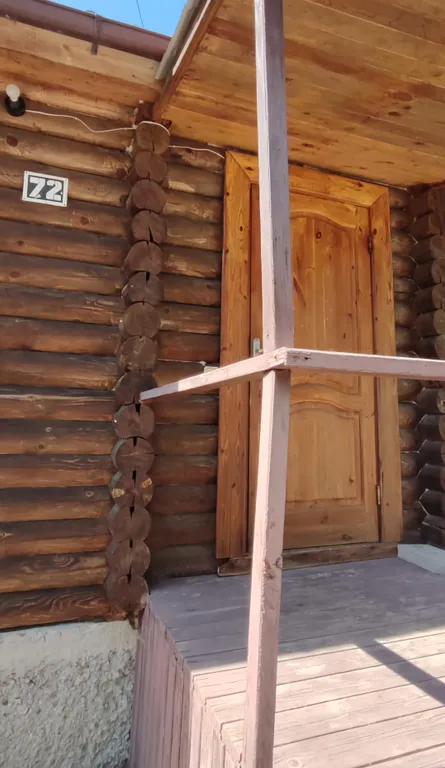 Сруб у моря