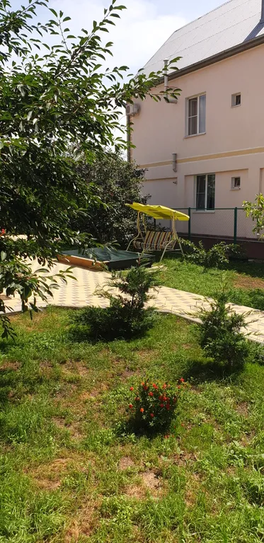 Уютная квартира с беседкой и мангалом во дворе