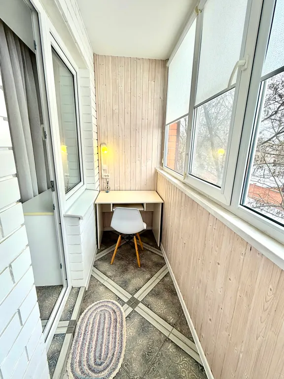 Уютная квартира в самом сердце Ейска с видом на пруд, в 15 минутах от Каменки