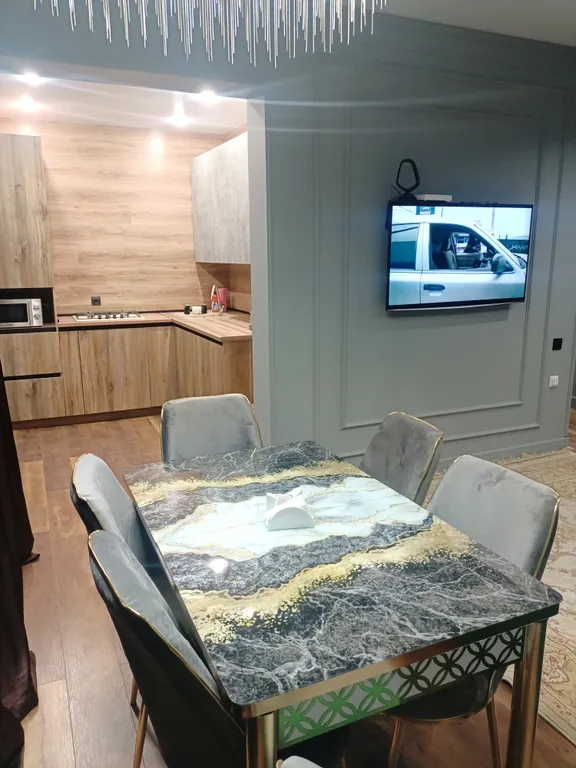 Уютная квартира в центре города в 60 км от высочайшей точки Европы