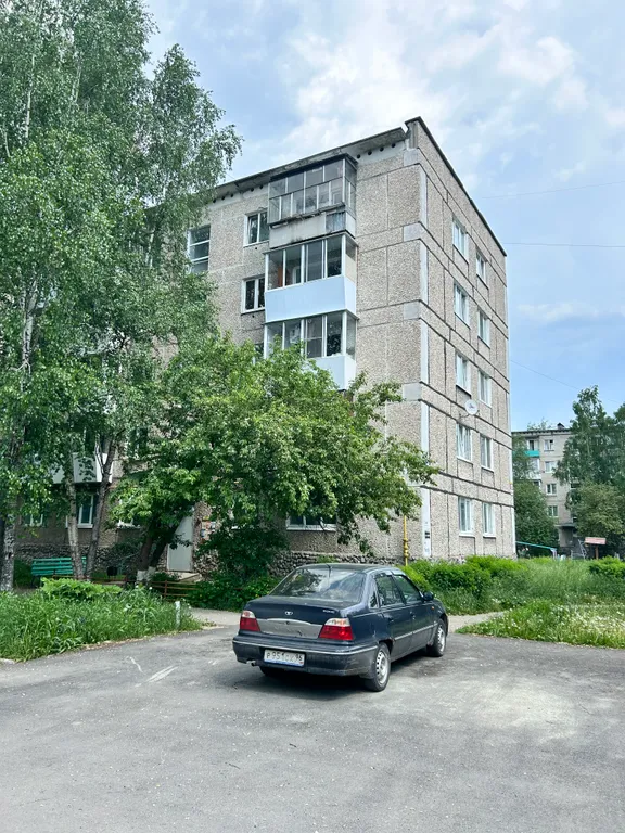 Уютная двухкомнатная квартира в тихом районе с дизайнерским ремонтом