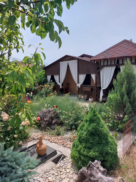 Коттедж Коттедж вилла роза — Южная Озереевка