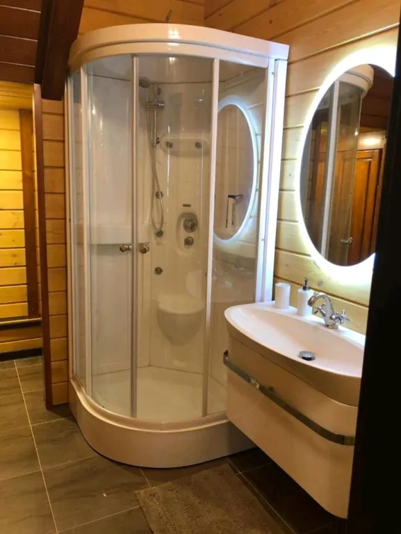 Усадьба с бассейном на Горном Алтае