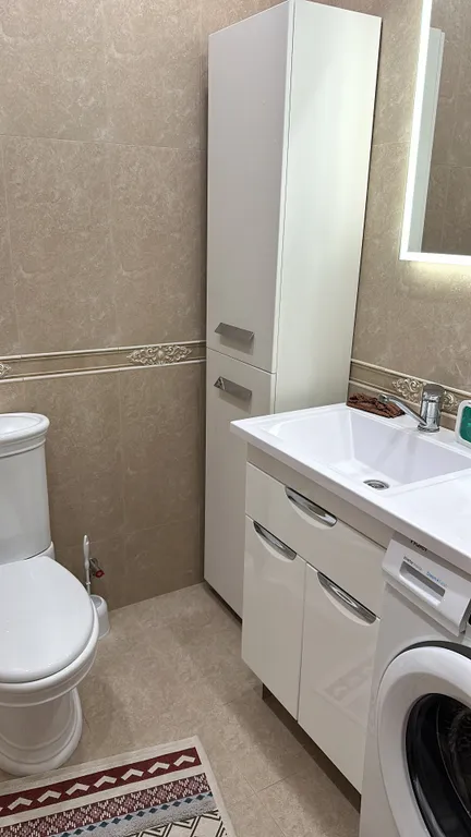 Уютная евродвушка с новым ремонтом на первой береговой линии