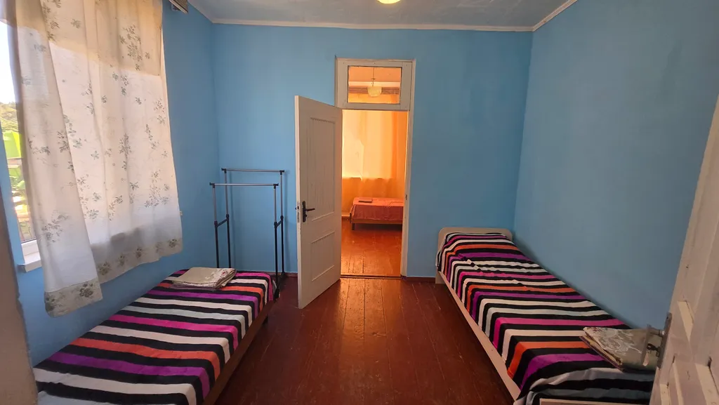 Двухкомнатный номер в доме