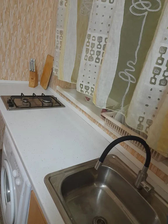 Квартира на земле с двором и отдельным входом с улицы, Центр города — аренда посуточно в Таганрог