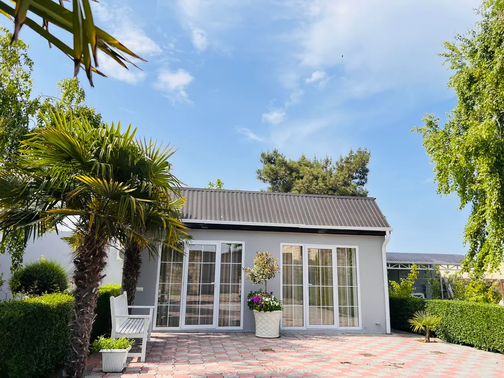 Коттедж Домик с красивым двором — аренда посуточно в Хазар