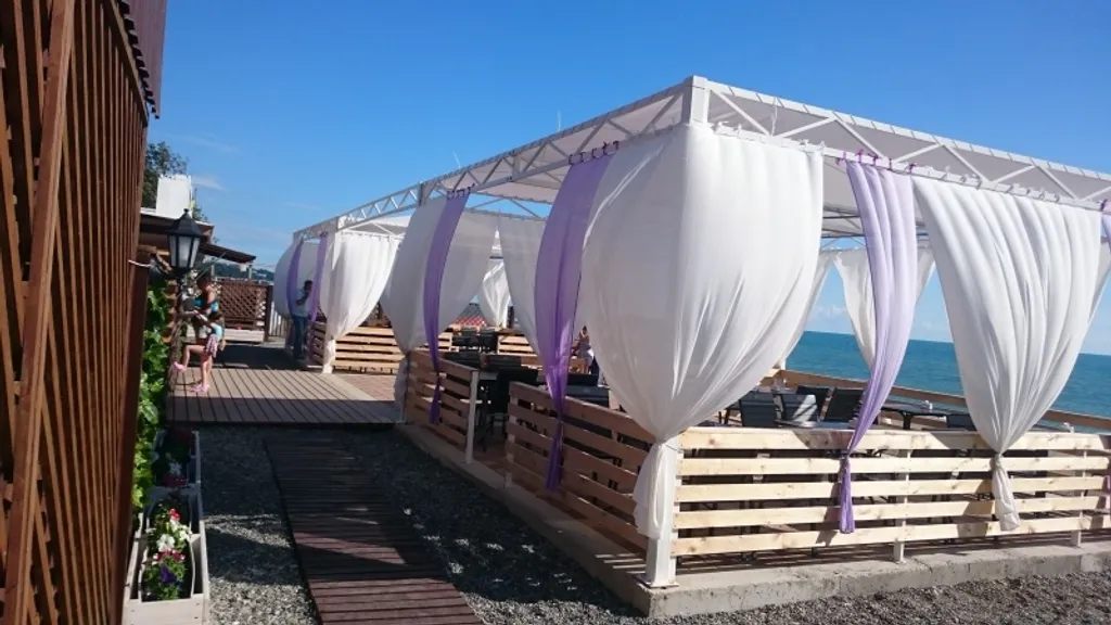 Квартира 2-комнатная Квартира — Сочи