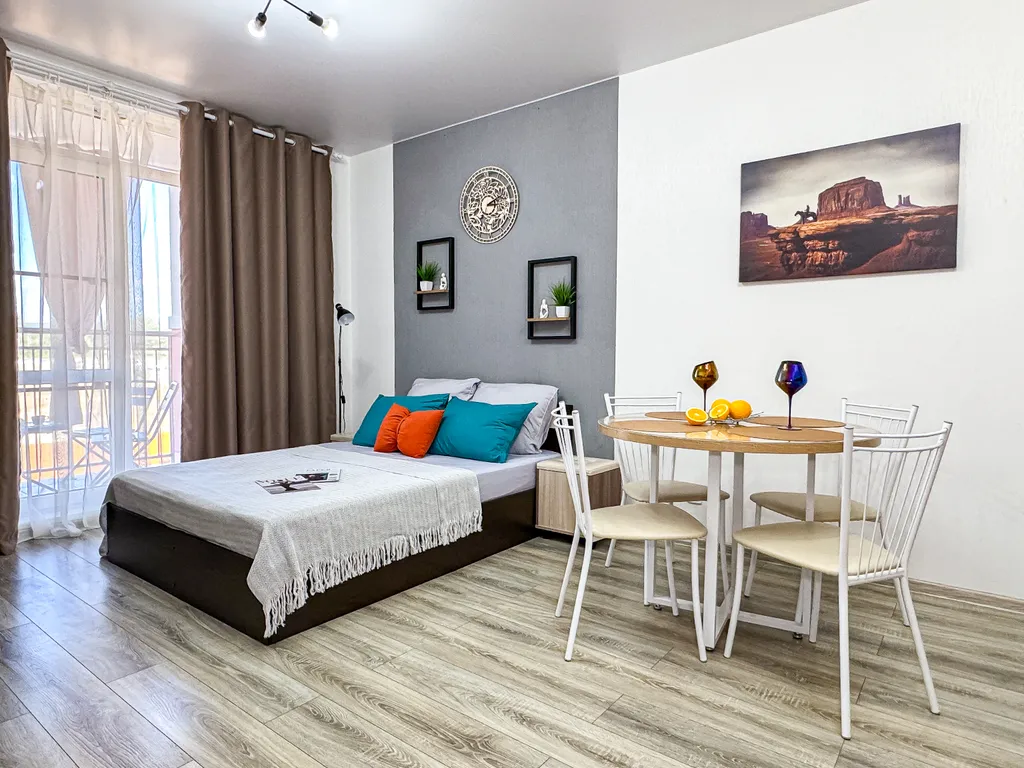 Квартира в Долине Сукко, 5 бассейнов на территории, качели на балконе