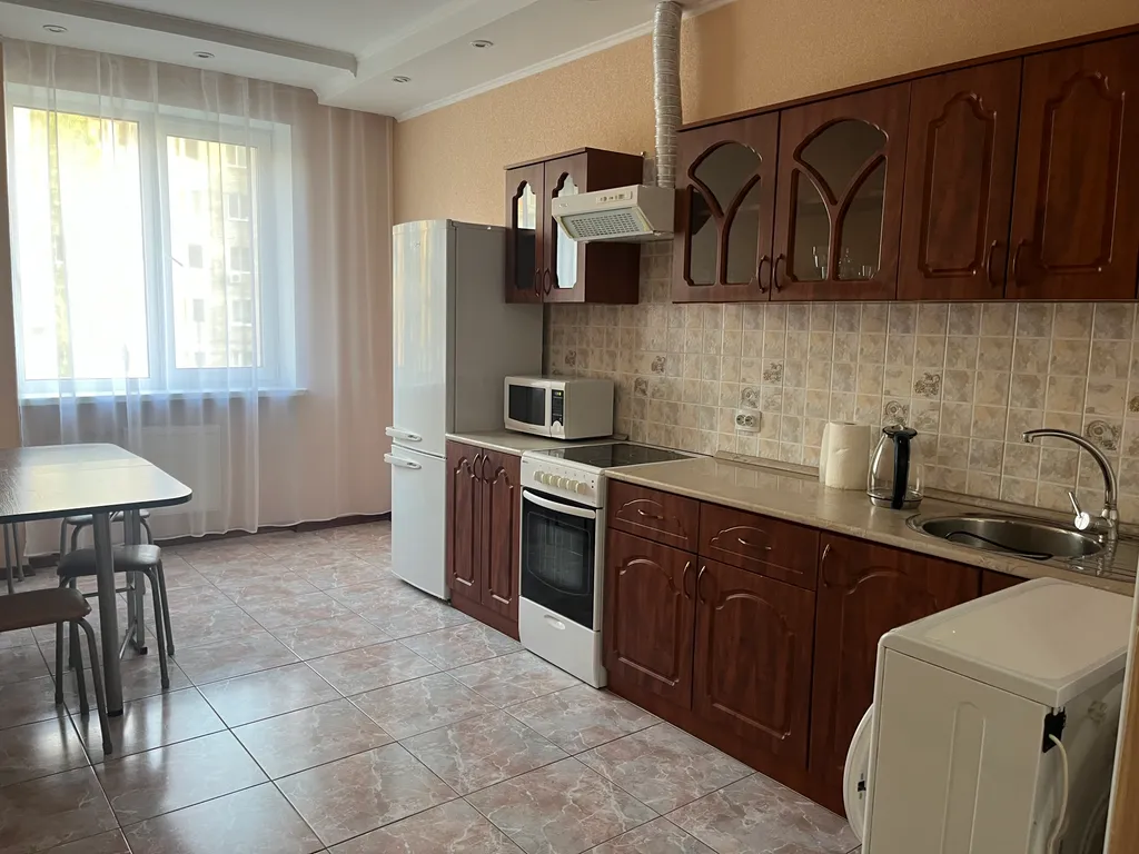 Квартира у СГЮА на новой набережной