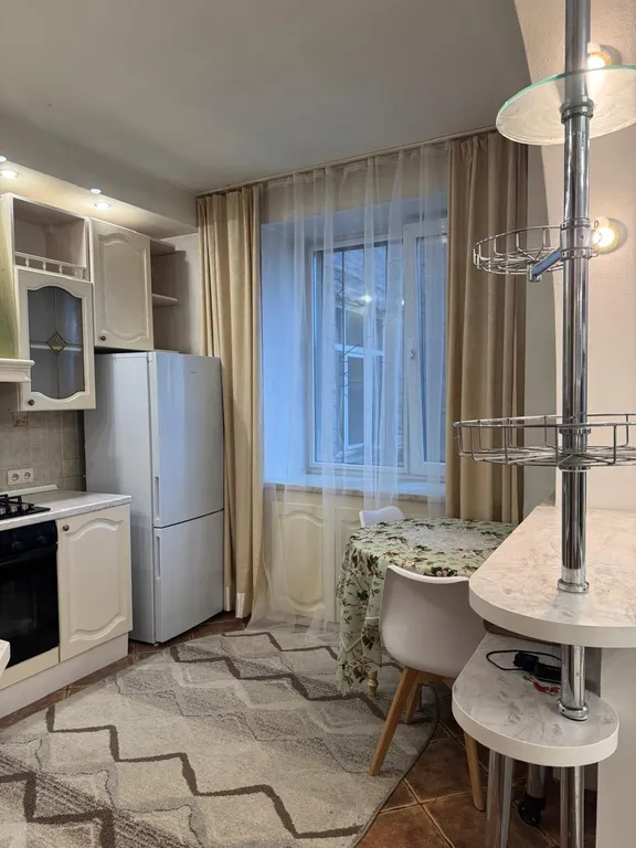 Большая 3-комнатная в центре Барнаула