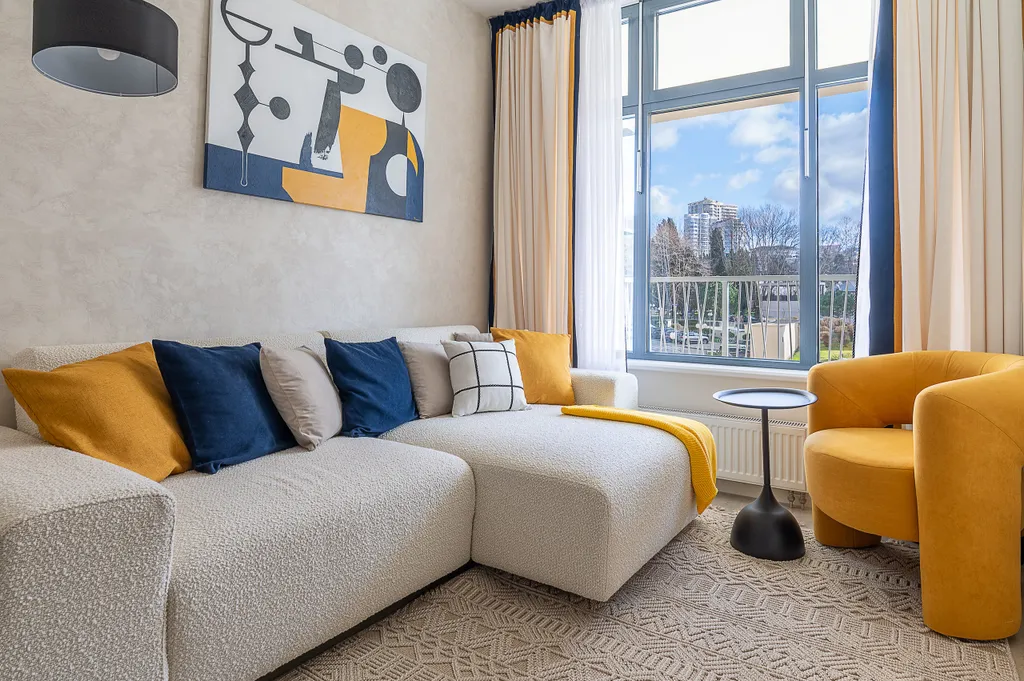 Двухкомнатный Lux с одной спальней