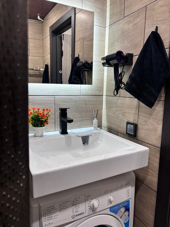 Квартира Отличная Студия напротив СибАДИ в центре Нефтяников — Омск