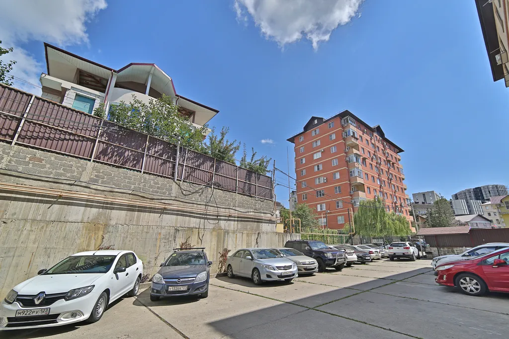 MyHomeYourHome на ул. Молодогвардейская, 2/5б (Сочи)