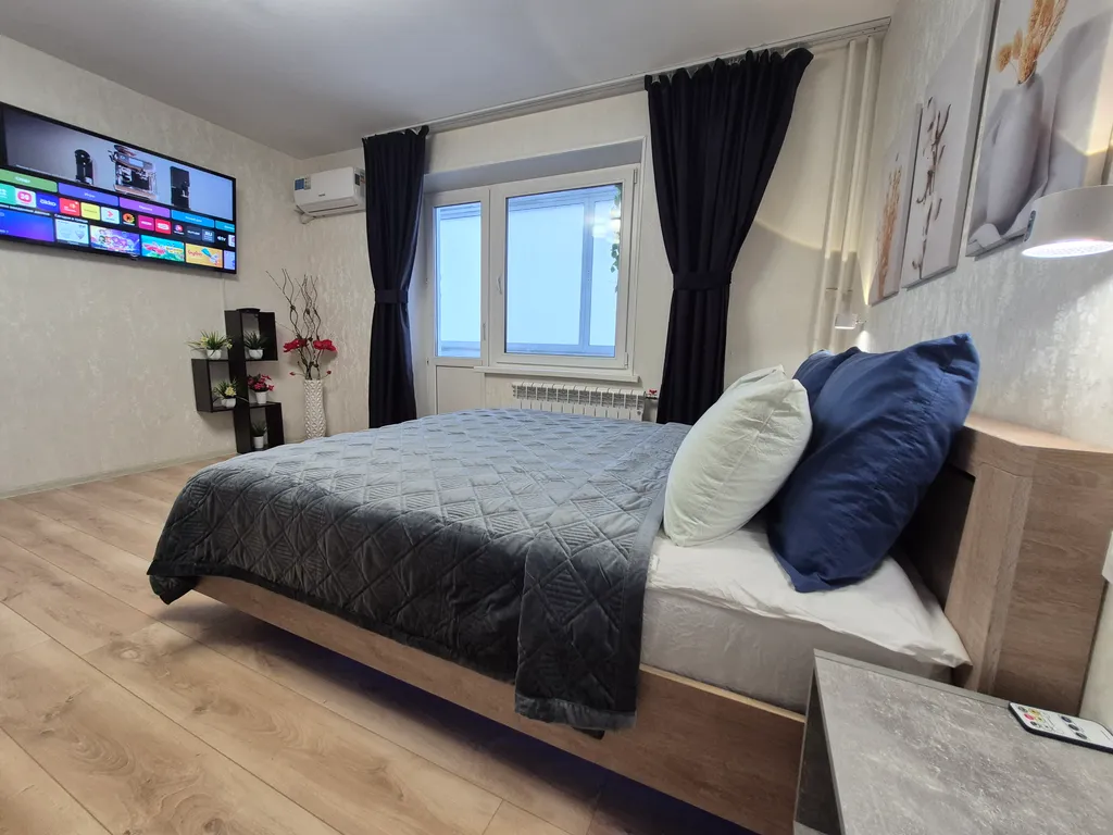 Квартира Апартаменты с большим тв и кондиционером в центре — аренда посуточно в Челябинск