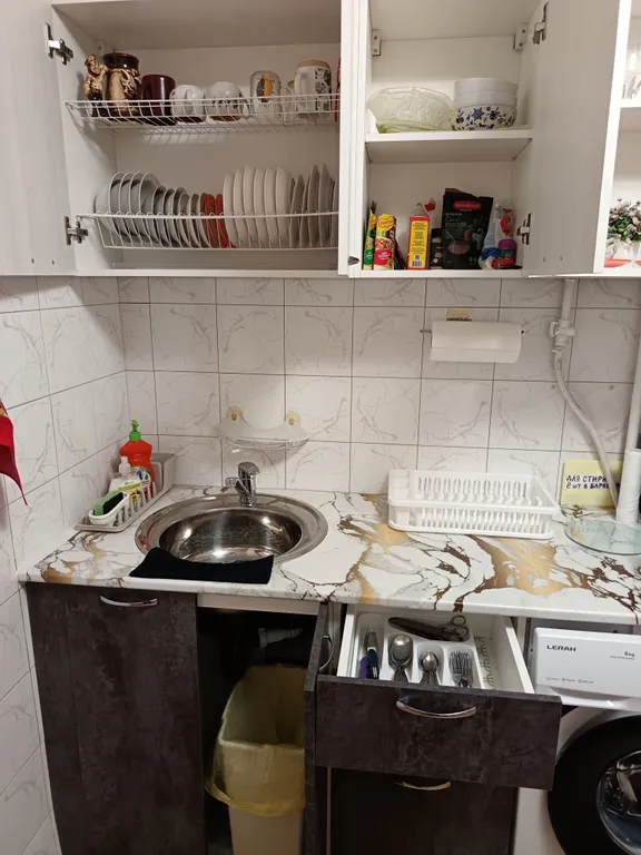 Большая, тёплая, уютная квартира с отдельной кухней в тихом районе