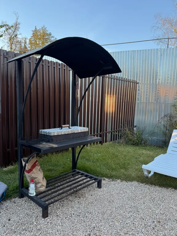 Коттедж Уютный домик в лесу — Новая