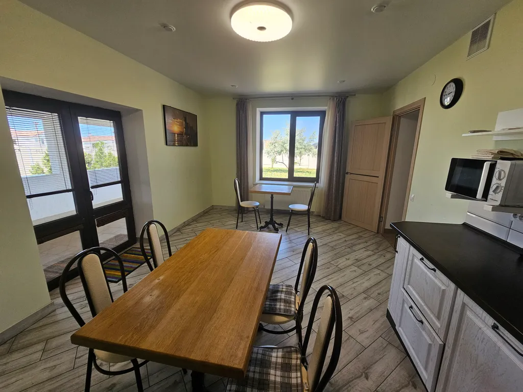 Коттедж Вилла "Таврида 107" на 7-11 персон — Новоотрадное