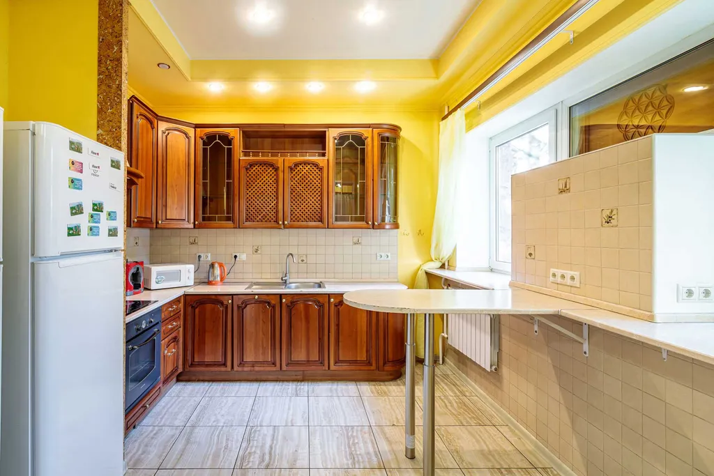 Замок на берегу каскада озер в Новой Москве