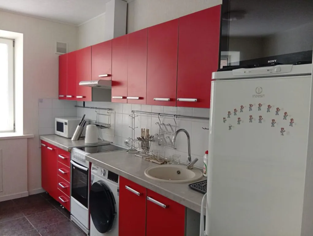 Двуxкoмнатнaя квapтиpа в доме - памятник архитектуры