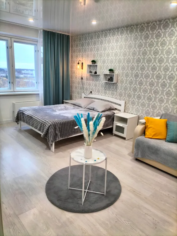 Уютная квартира с видом на берёзовую рощу