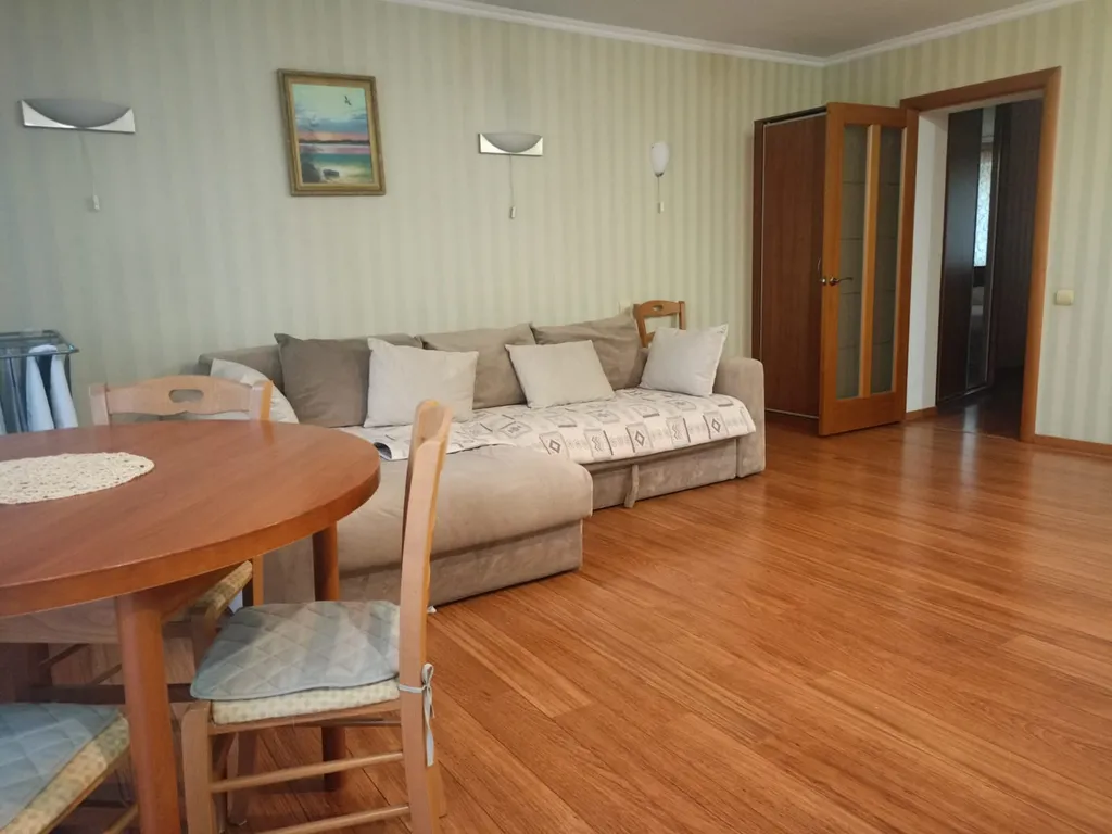 Квартира 2-комнатная Квартира — Омск