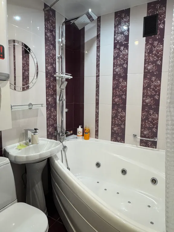 Чистая и уютная квартира с джакузи в новом доме