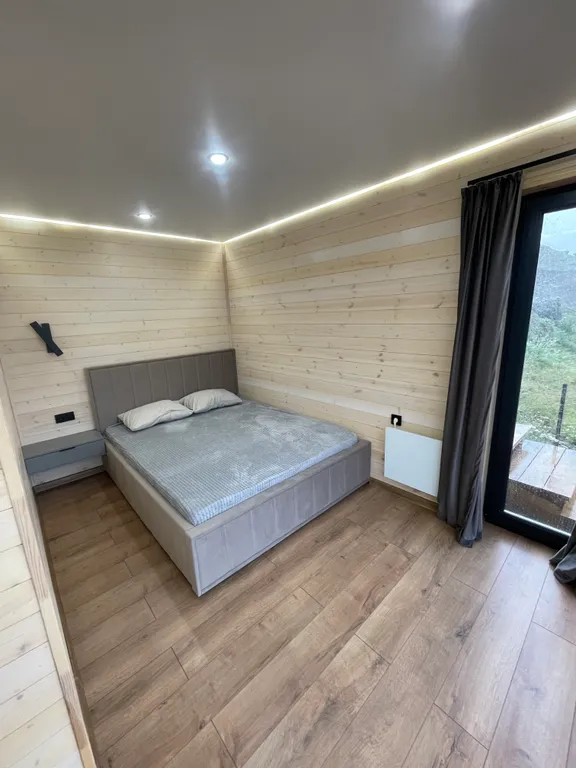 3-комнатный коттедж с бассейном