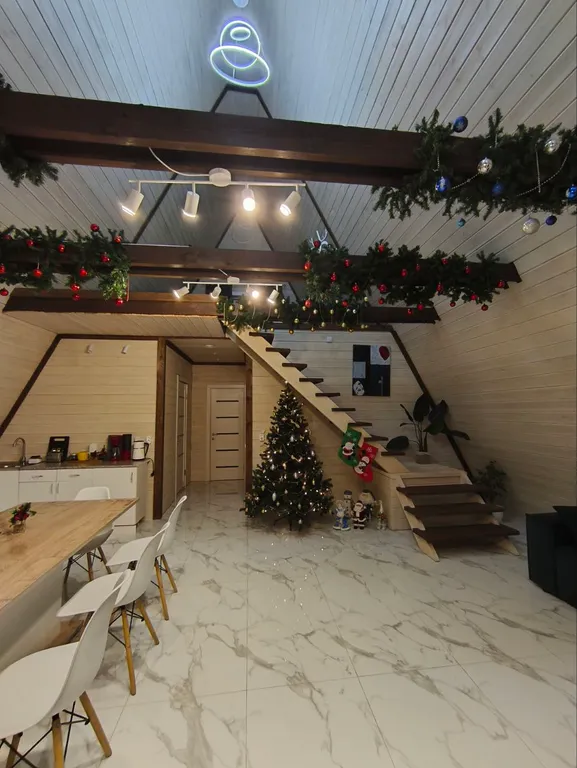 Уютный большой дом A-Frame с чаном рядом с Волгой