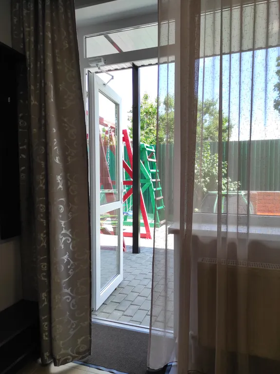 Комната Сomfort в частном секторе, для семьи, 2взр+3дет места