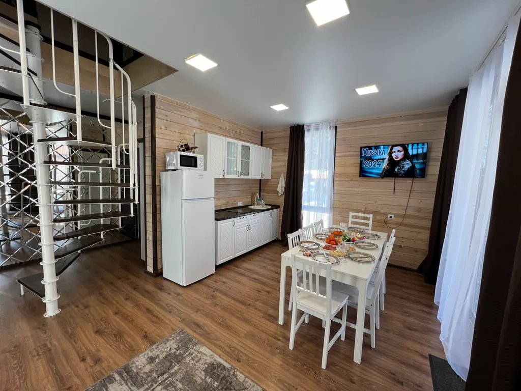 Дом на  берегу озера Тургояк