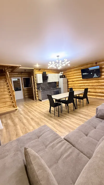 Уютный двухэтажный коттедж