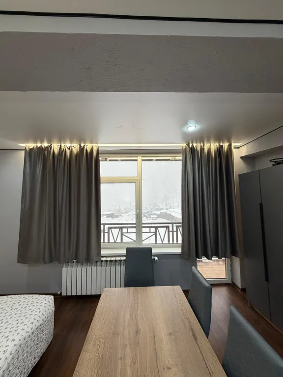 Квартира-студия: горы,канатная дорога и уют "