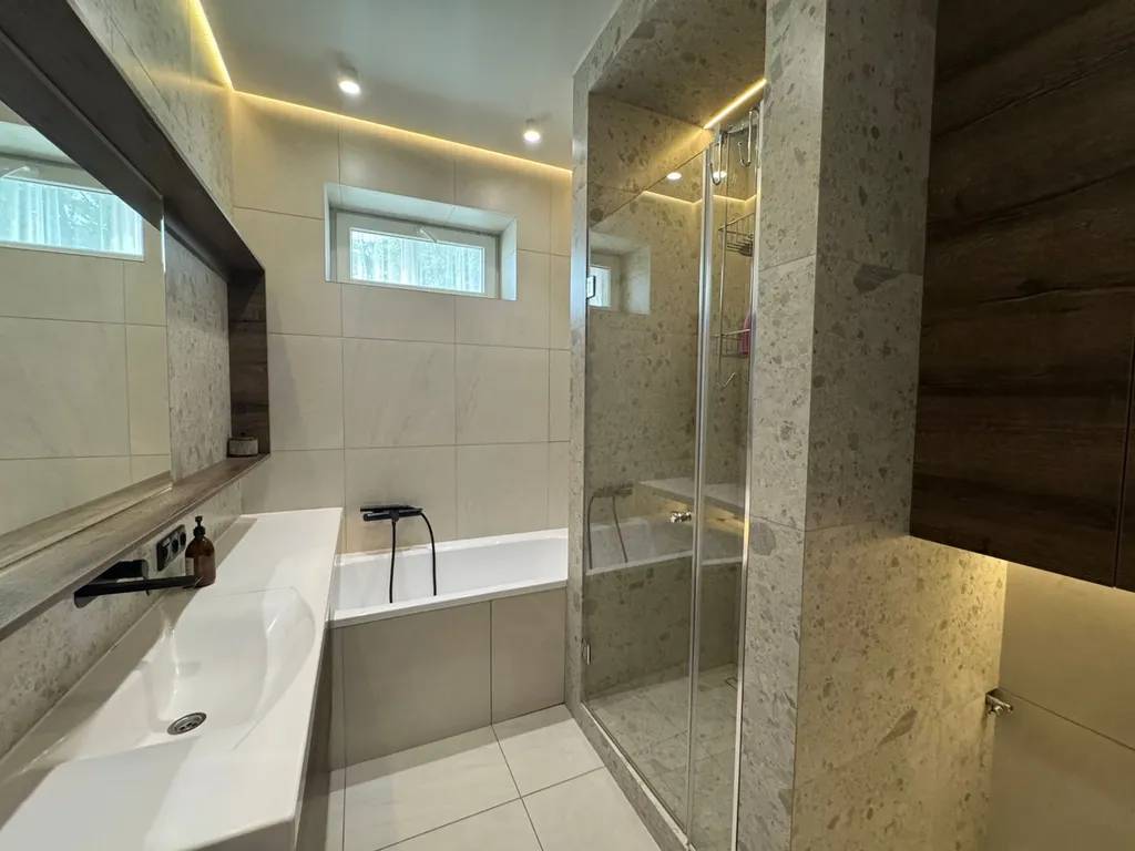 Квартира Комфортная и просторная квартира у озера — Калининград