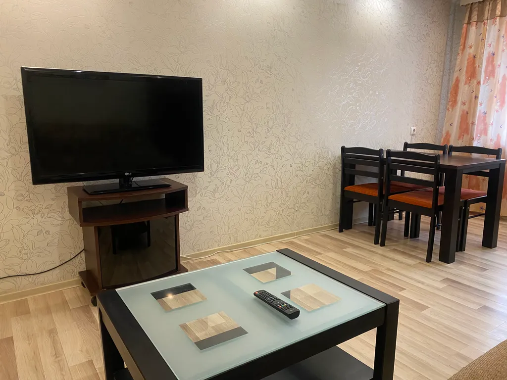 Квартира 3-комнатная квартира — Гатчина