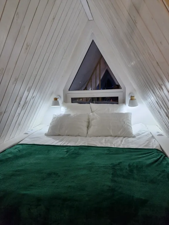 Домик с видом на лес